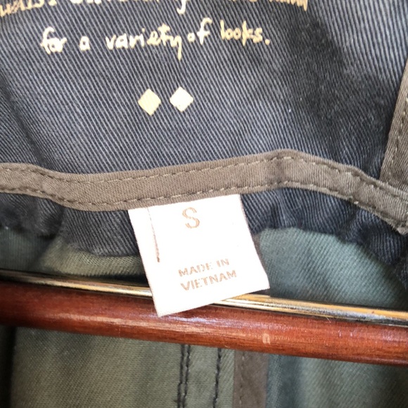 J. CREW olive green Relaxed Boyfriend Field Jacket. Open collar. Size S. - Picture 3 of 11